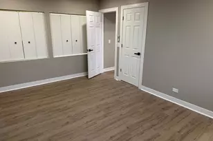 208 Albert Dr, Vernon Hills, IL 60061 - Photo 7