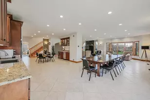 500 E Sherwood Dr, Addison, IL 60101 - Photo 15
