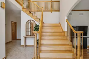 500 E Sherwood Dr, Addison, IL 60101 - Photo 5