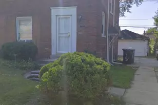 9848 S Yates Blvd, Chicago, IL 60617 - Photo 3