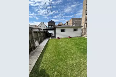 1848 N Harding Avenue, Chicago, IL 60647 - Photo 11