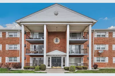 4410 W 111th Street #302, Oak Lawn, IL 60453 - Photo 1