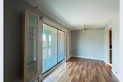 4410 W 111th Street #302, Oak Lawn, IL 60453 - Photo 3