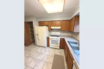 18320 Robin Lane #D2, Homewood, IL 60430 - Photo 13