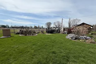 101 1/2 E North St, Danforth, IL 60930 - Photo 11