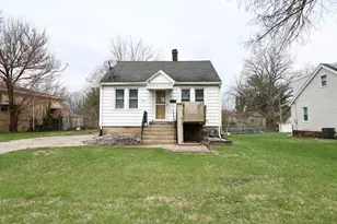 312 SW Circle Dr, Joliet, IL 60433 - Photo 1