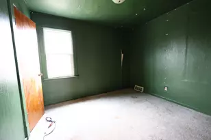 312 SW Circle Dr, Joliet, IL 60433 - Photo 3