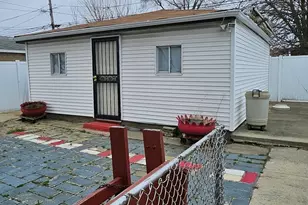 10032 S King Dr, Chicago, IL 60628 - Photo 9