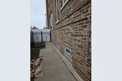 10032 S King Drive, Chicago, IL 60628 - Photo 5