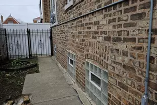 10032 S King Dr, Chicago, IL 60628 - Photo 5