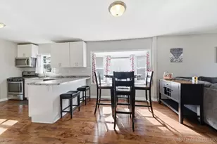 213 W School St, Villa Park, IL 60181 - Photo 5