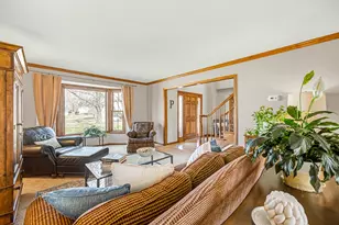 2012 Somerset Ln, Wheaton, IL 60189 - Photo 7