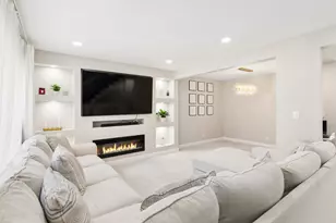 1936 Whitingham Ln, Hoffman Estates, IL 60169 - Photo 5