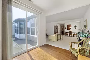 3321 Rockwell Cir, Mundelein, IL 60060 - Photo 9