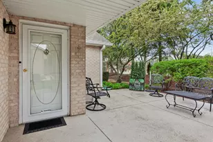 845 Havenshire Rd, Naperville, IL 60565 - Photo 3