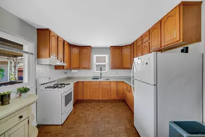 7305 W 75th Street, Bridgeview, IL 60455 - Photo 9