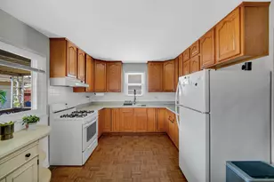 7305 W 75th St, Bridgeview, IL 60455 - Photo 9