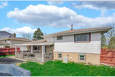 7305 W 75th Street, Bridgeview, IL 60455 - Photo 21