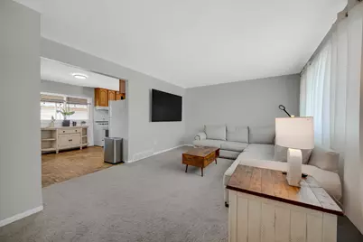 7305 W 75th Street, Bridgeview, IL 60455 - Photo 5