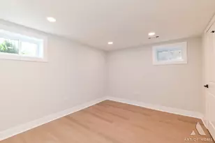 10455 S Whipple St, Chicago, IL 60655 - Photo 27