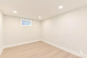 10455 S Whipple St, Chicago, IL 60655 - Photo 29