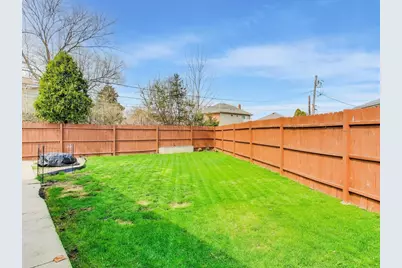 8124 W Courtland Avenue W, Harwood Heights, IL 60706 - Photo 23