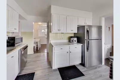 8124 W Courtland Avenue W, Harwood Heights, IL 60706 - Photo 7