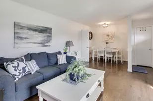 8124 W Courtland Ave W, Harwood Heights, IL 60706 - Photo 3