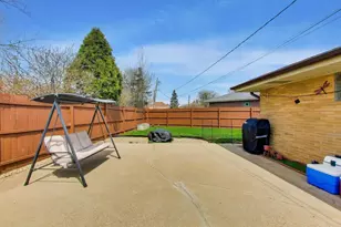 8124 W Courtland Ave W, Harwood Heights, IL 60706 - Photo 25