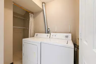 2338 Carnation Dr, Crest Hill, IL 60403 - Photo 9