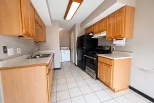 2338 Carnation Dr, Crest Hill, IL 60403 - Photo 5