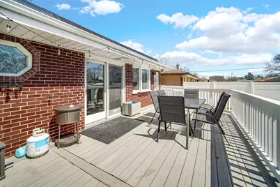 661 W Saint Aubin Drive, Addison, IL 60101 - Photo 5