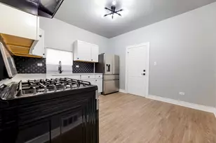 7917 S Ellis Ave, Chicago, IL 60619 - Photo 5