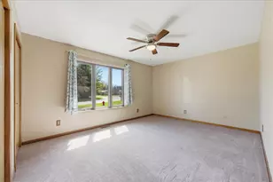 227 Hillcrest Ave, Yorkville, IL 60560 - Photo 13