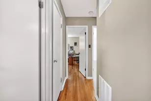 423 S Yale Ave, Addison, IL 60101 - Photo 7