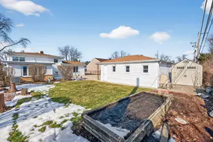 423 S Yale Ave, Addison, IL 60101 - Photo 29