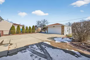423 S Yale Ave, Addison, IL 60101 - Photo 25
