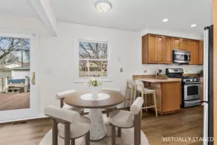 5040 Brummel St, Skokie, IL 60077 - Photo 9