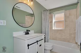 2537 Prairie Ave, Evanston, IL 60201 - Photo 15