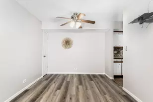 5A Kingery Quarter, Willowbrook, IL 60527 - Photo 7