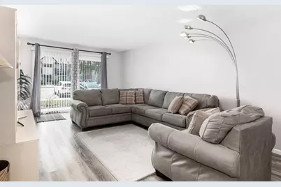 5A Kingery Quarter #102, Willowbrook, IL 60527 - Photo 5