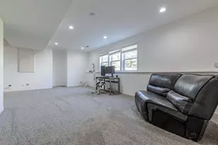 2212 Baxter Ct, Elgin, IL 60123 - Photo 29