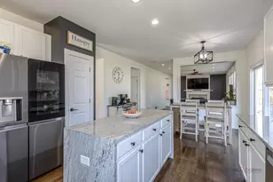 2212 Baxter Ct, Elgin, IL 60123 - Photo 17