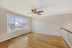 2058 Leeward Ln, Hanover Park, IL 60133 - Photo 3