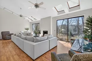 812 Tam O Shanter Cir, Bolingbrook, IL 60440 - Photo 3