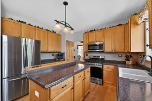 2575 Barnhart St, West Chicago, IL 60185 - Photo 17