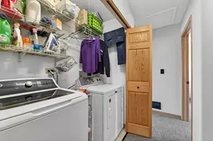 2575 Barnhart St, West Chicago, IL 60185 - Photo 27