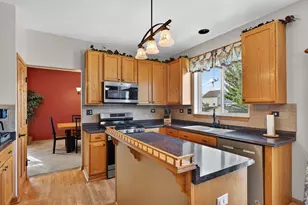 2575 Barnhart St, West Chicago, IL 60185 - Photo 15