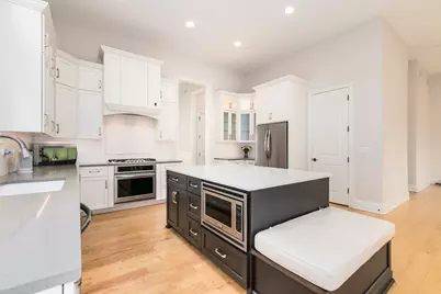 230 N Delphia Avenue, Park Ridge, IL 60068 - Photo 7