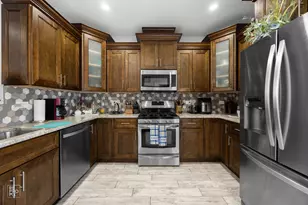 7504 Claridge Dr, Bridgeview, IL 60455 - Photo 9